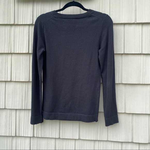 J Crew basic black crew neck sweater, xs, 35% wool - Picture 2 of 5